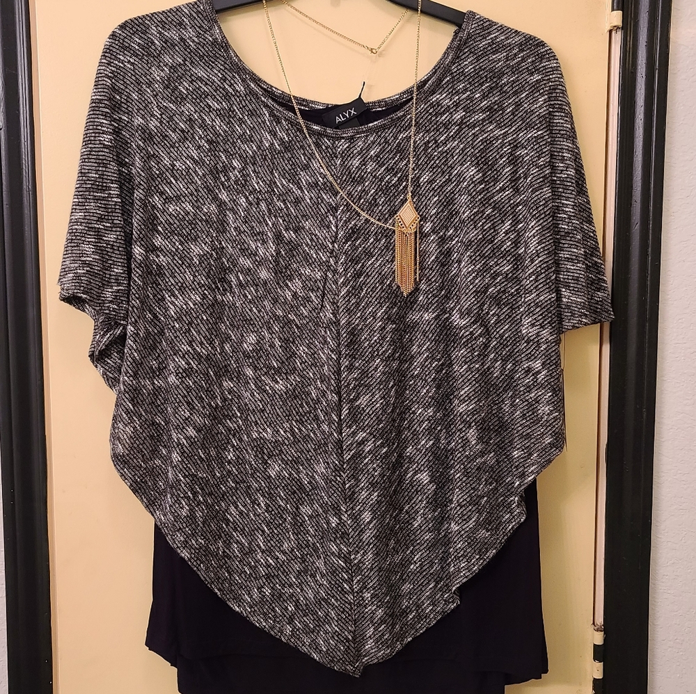 Alyx Women's 2x Short-Sleeve Grey Blouse